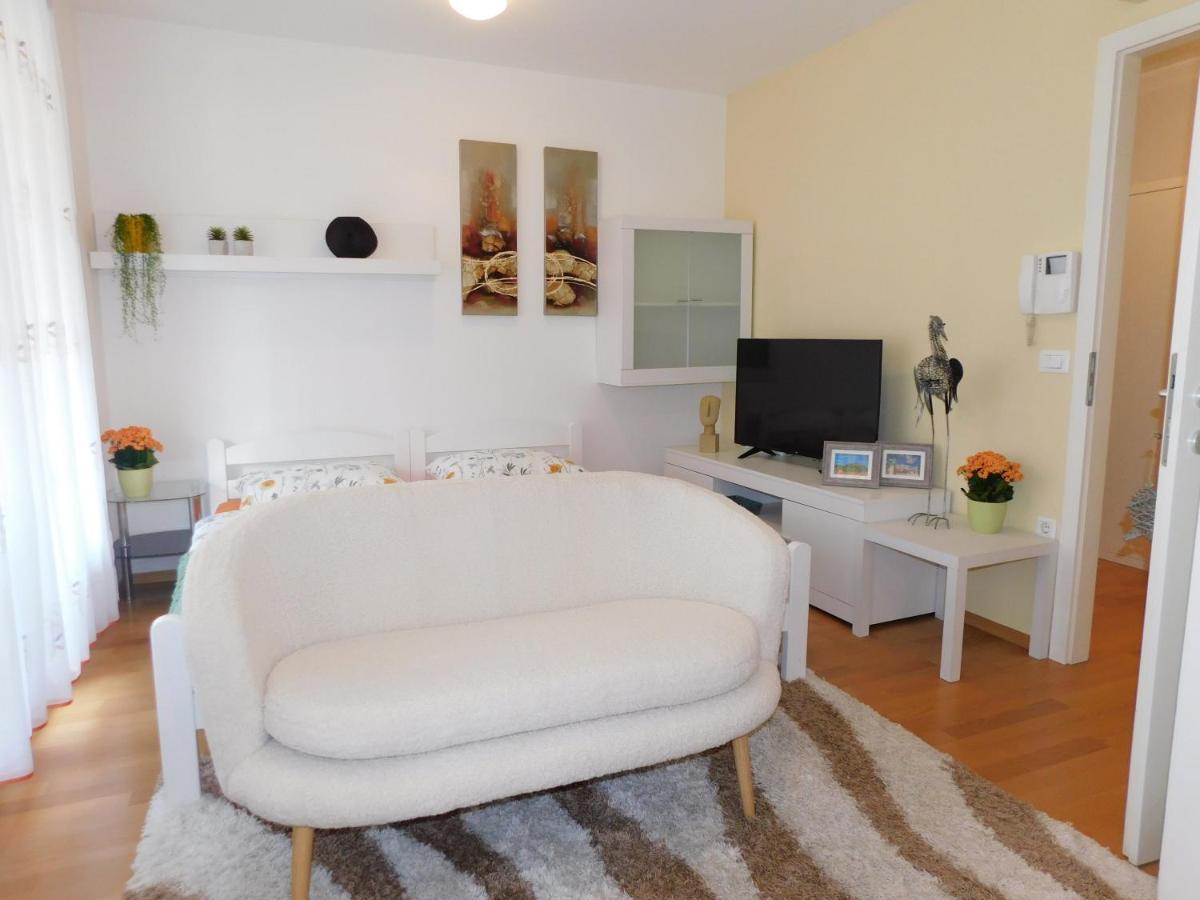 Apartma Minas Lägenhet Ljubljana Exteriör bild