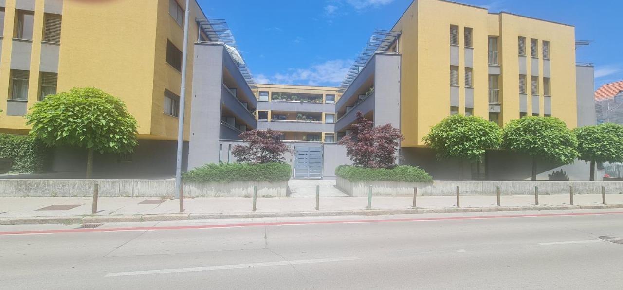 Apartma Minas Lägenhet Ljubljana Exteriör bild